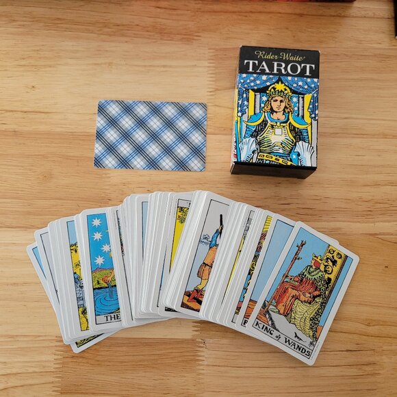 The Complete Tarot Kit - Picture 3 of 9